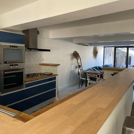 Casa de Férias Le Petit Camisou, Un Ecrin Au Pied De La Cite *