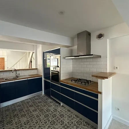 Le Petit Camisou, Un Ecrin Au Pied De La Cite