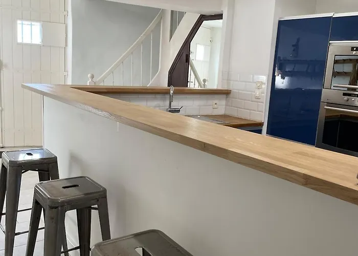 Casa de Férias Le Petit Camisou, Un Ecrin Au Pied De La Cite