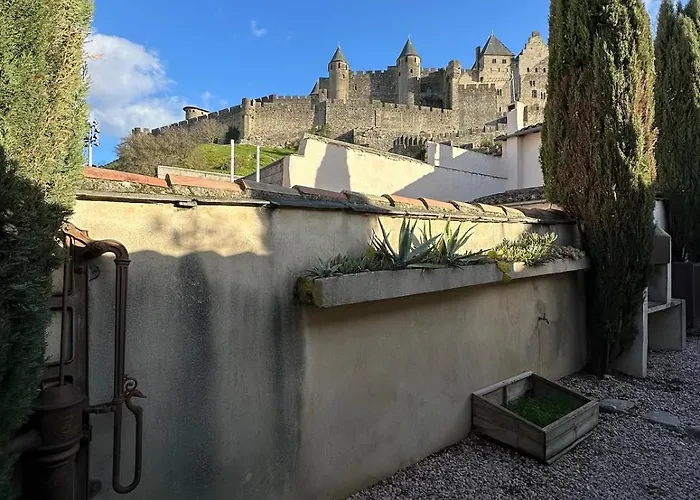 Le Petit Camisou, Un Ecrin Au Pied De La Cite * Καρκασόν