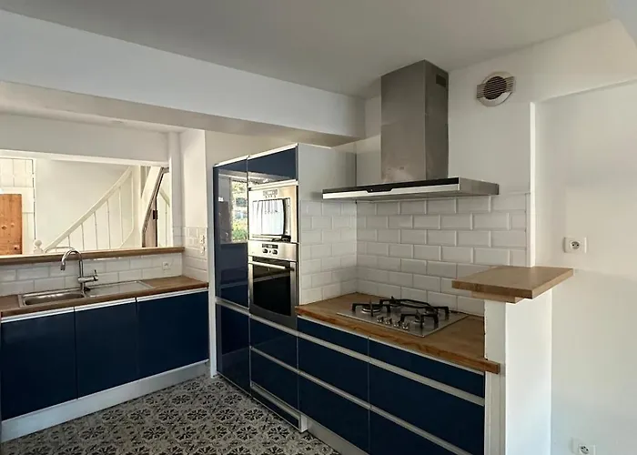 Le Petit Camisou, Un Ecrin Au Pied De La Cite