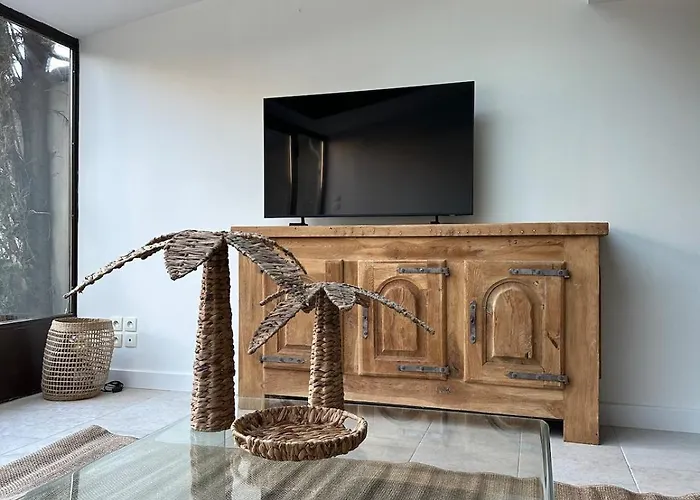 Le Petit Camisou, Un Ecrin Au Pied De La Cite Casa de Férias Carcassonne