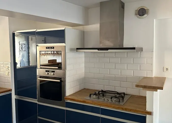 Casa de Férias Le Petit Camisou, Un Ecrin Au Pied De La Cite