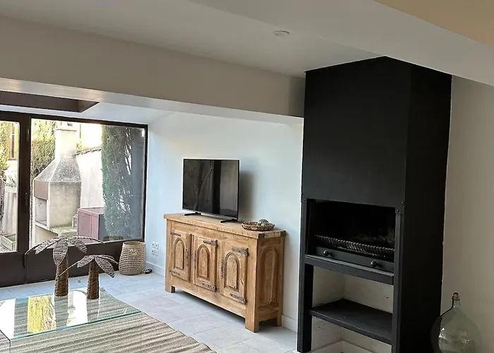 Le Petit Camisou, Un Ecrin Au Pied De La Cite Casa de Férias Carcassonne