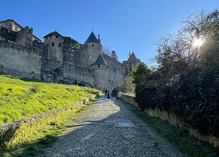 Le Petit Camisou, Un Ecrin Au Pied De La Cite Casa de Férias